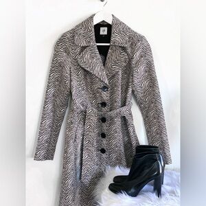 NWT CABI Black/White Zebra 007 Trench Coat, Size S,
